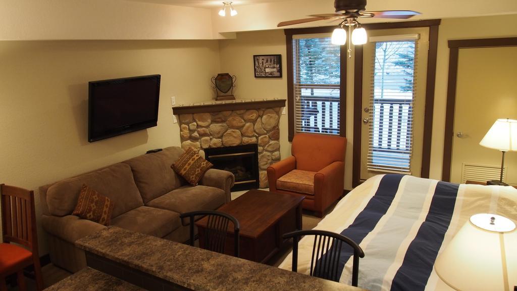 Silver Rock Condominiums By Fernie Central Reservations Zimmer foto